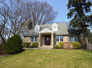 56 Hillside Ave, Springfield, NJ 07081