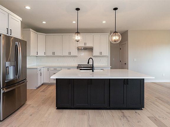 5th image of 2635 Serenity Dr