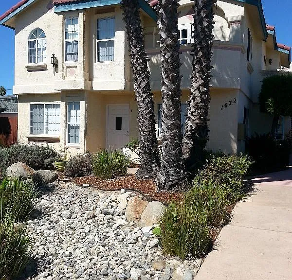 2060 Garnet Ave — Photo 1