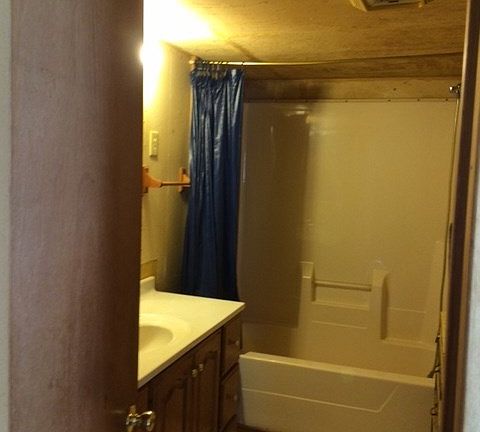 5th image of 1027 Town St