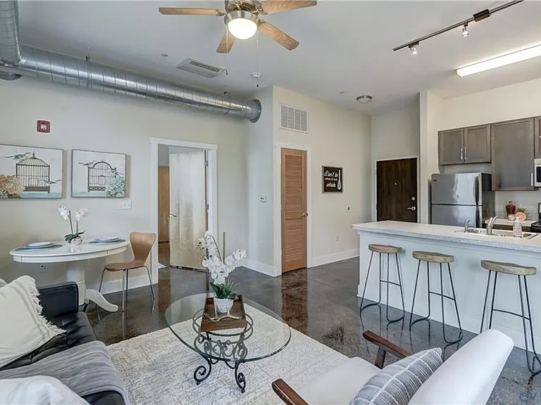 1020 Porter St #104 — Photo 18