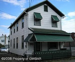 1st image of 40 Gildersleeve St