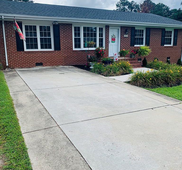 1st image of 804 Carter Dr