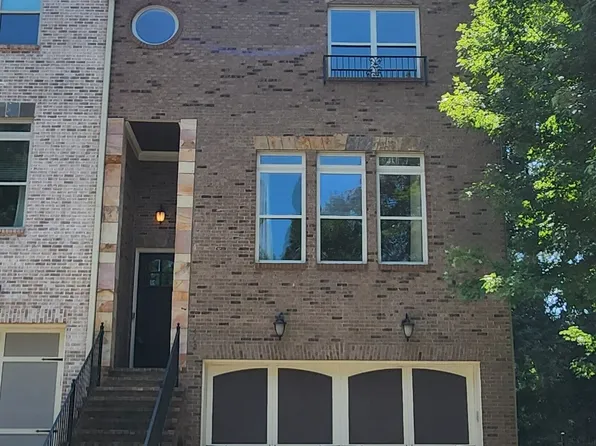 492 Pearl Cove Ct, Sandy Springs, GA 30350