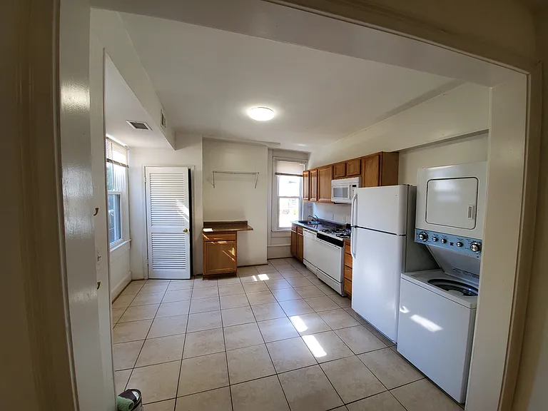 43 Madison Pl — Photo 4