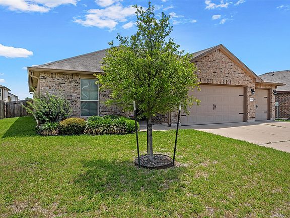 3rd image of 2820 Samson Dr