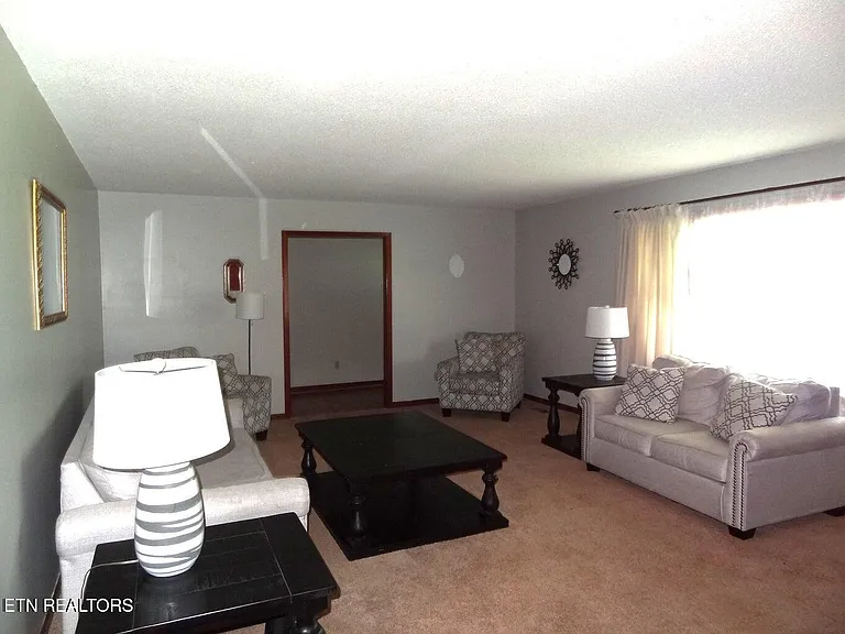 1789 Sparta Hwy — Photo 3