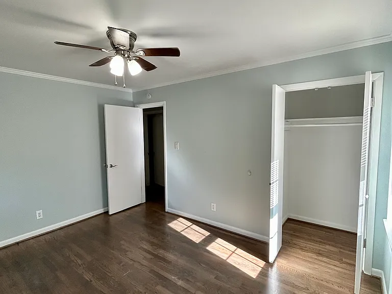 5305 Tabor Ct — Photo 11