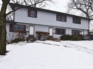 9 N 13th Ave, Saint Charles, IL 60174