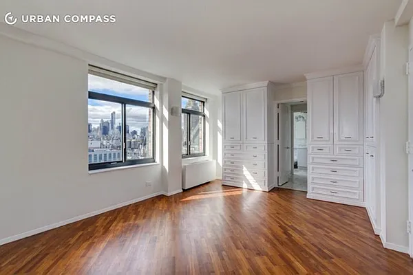 Rented by Compass | media 26