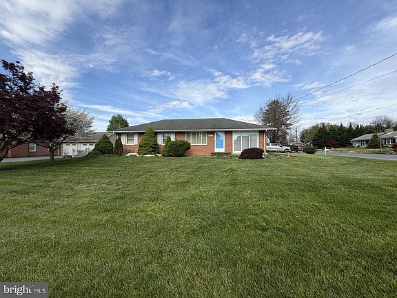 2nd image of 22157 Holiday Dr