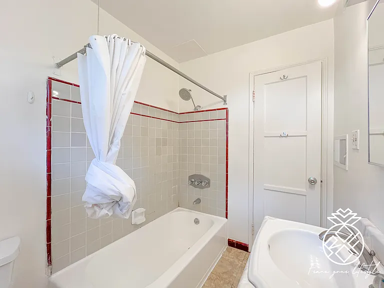 3823 Los Feliz Blvd #2 — Photo 20