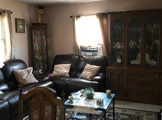 45 Elm Ave FLOOR 2-1, Glen Cove, NY 11542