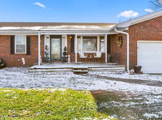 455 Davis Ln, Winchester, KY 40391