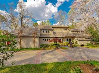 1145 Old Powers Ferry Rd, Sandy Springs, GA 30327