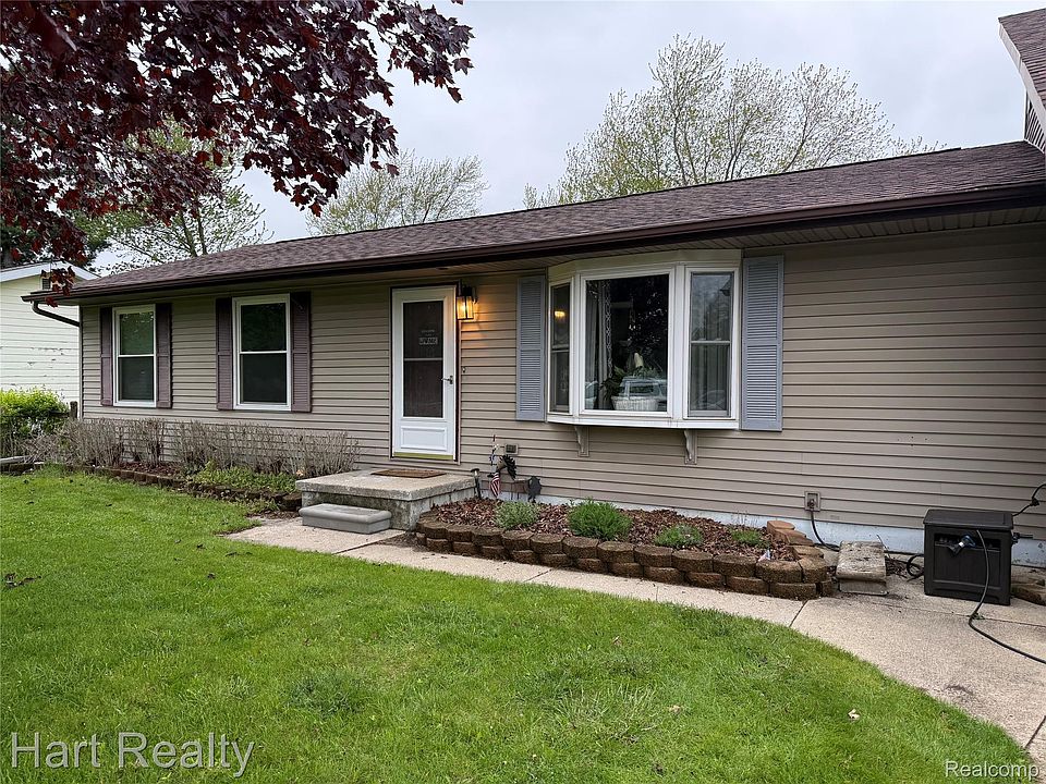 1st image of 4094 3rd St
