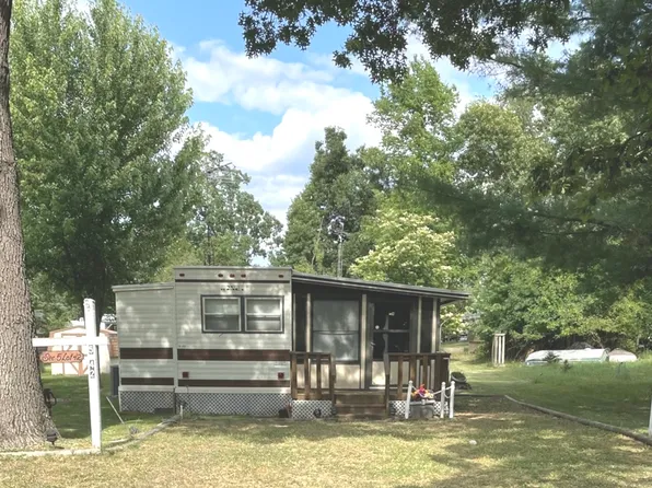 5-42 Woodhaven Lakes, Sublette, IL 61367