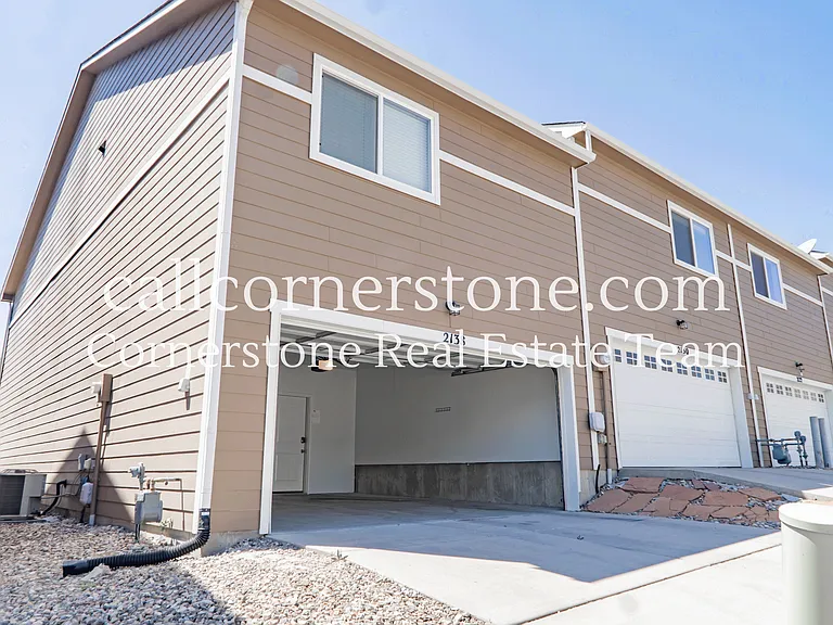 2138 Phillips Aly — Photo 21