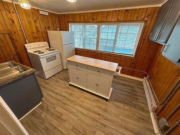 4th image of 1325 24th St #2
