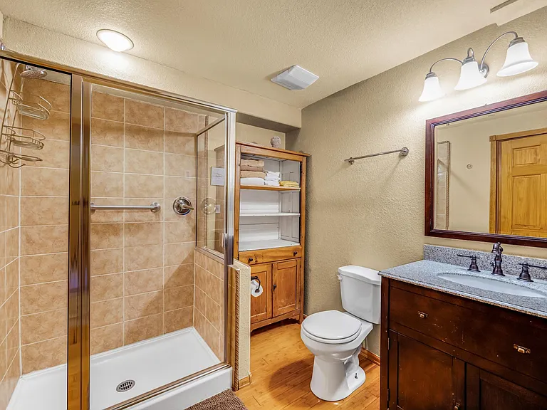 1443 Chesham Cir — Photo 33