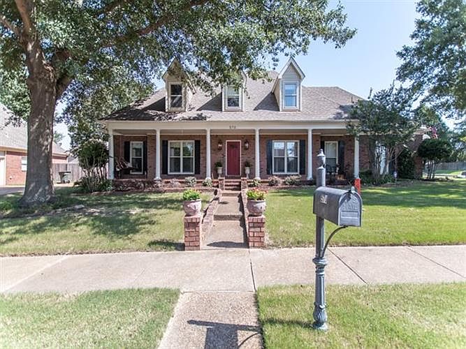1st image of 570 Sagewood Dr