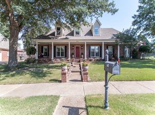 570 Sagewood Dr, Collierville, TN 38017
