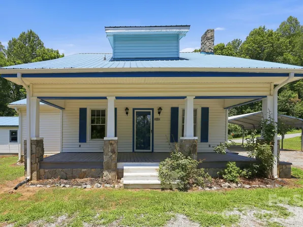 1231 Caldwell Pl NW, Lenoir, NC 28645