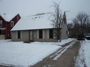 1533 S Memorial Dr, Appleton, WI 54915