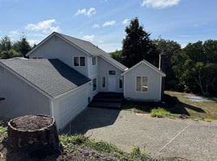 655 Telegraph Dr, Coos Bay, OR 97420