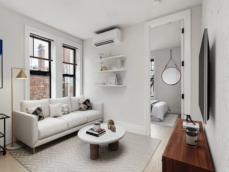 14 Bedford St #2 — Photo 1