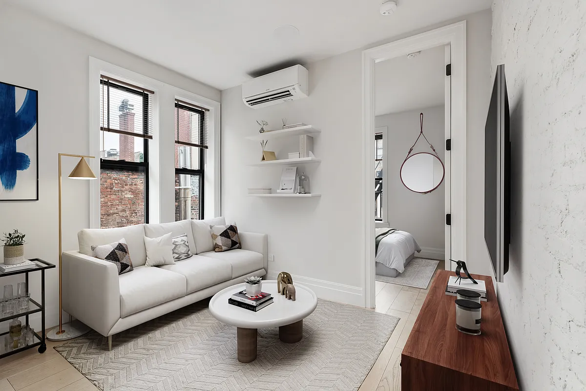 Building Photo - 14 Bedford St #3