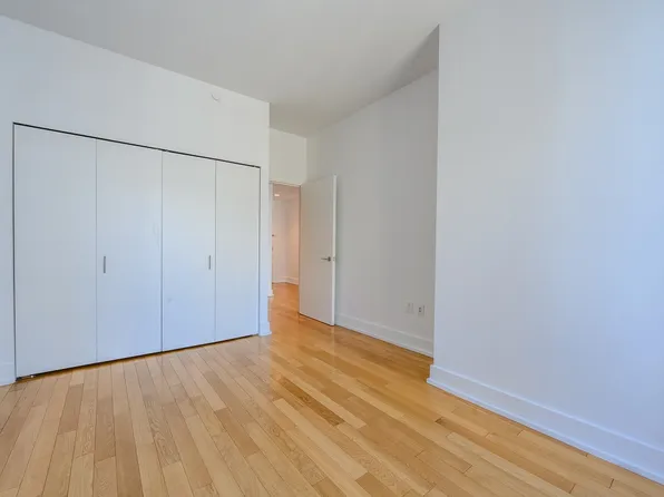 350 West 42nd Street image 8 of 17