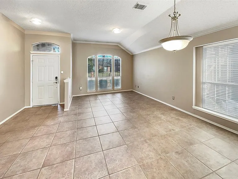 10701 Birmingham Dr — Photo 8