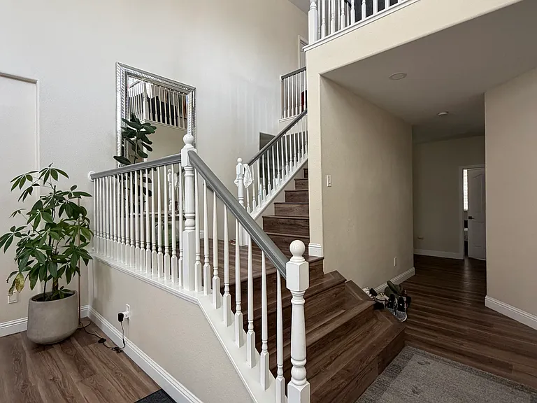 261 Menard Cir — Photo 4
