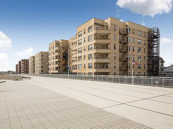 121-16 Ocean Promenade APT 2L, Far Rockaway, NY 11694