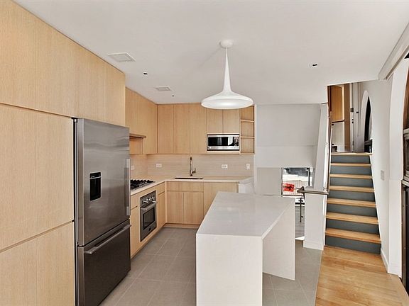 2nd image of 259 W 10th St APT 1C