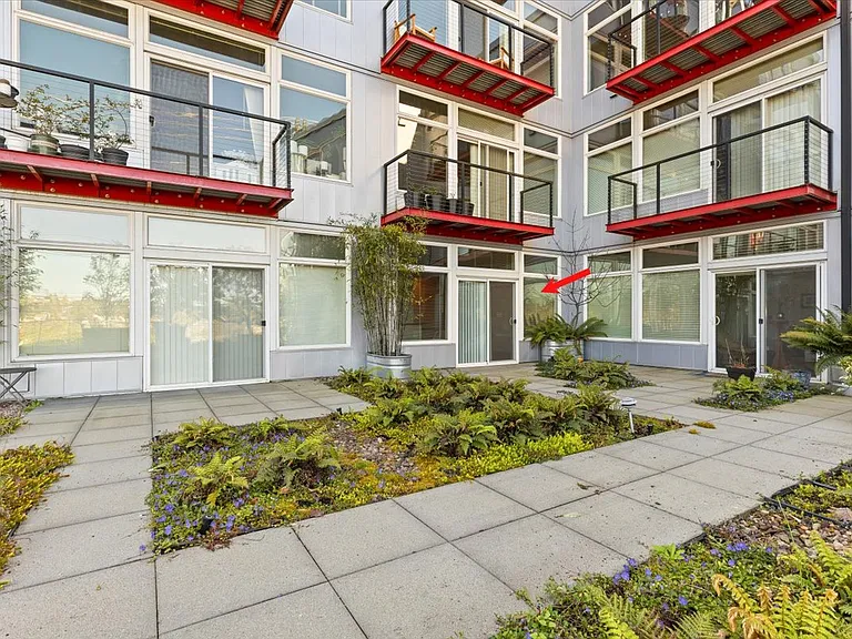 2960 Eastlake Ave E #111 — Photo 25