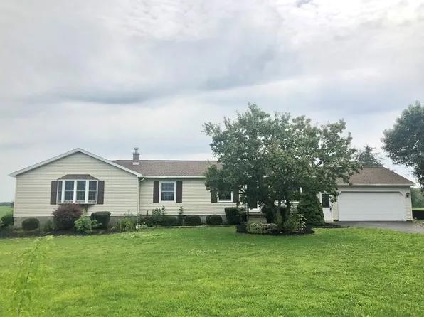 9357 Warsaw Rd, Le Roy, NY 14482