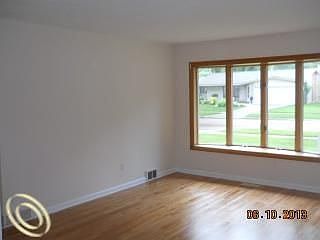 2nd image of 36226 Meadowbrook St