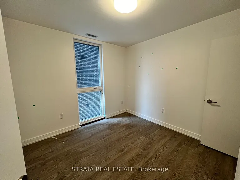 172 Clonmore Dr #12 — Photo 8