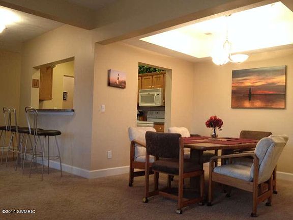 5th image of 201 S William St Unit 26