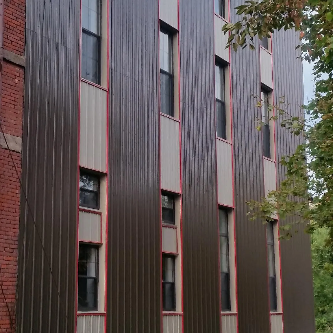 Garden apt. on ground floor exterior walls covered in slate