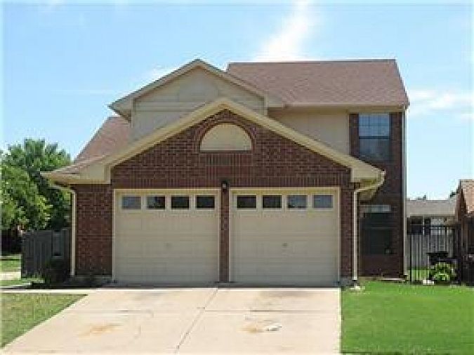 1st image of 3800 Suffolk Ln