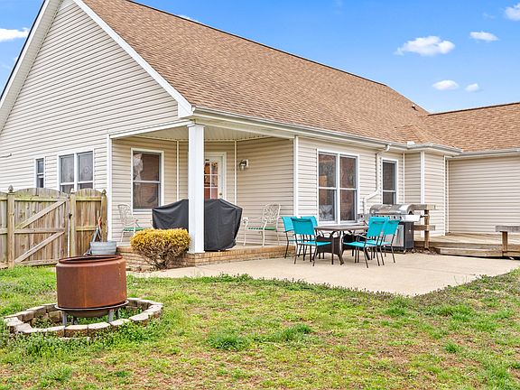 2nd image of 3621 Millington Dr