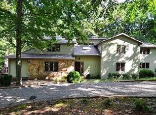 58 Twinbrooks Trl, Chester, NJ 07930