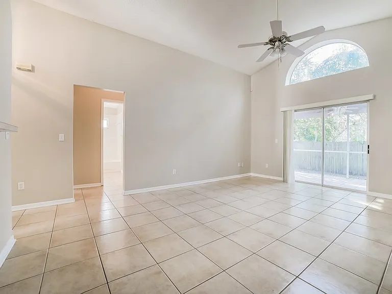 4111 Quail Briar Dr — Photo 3