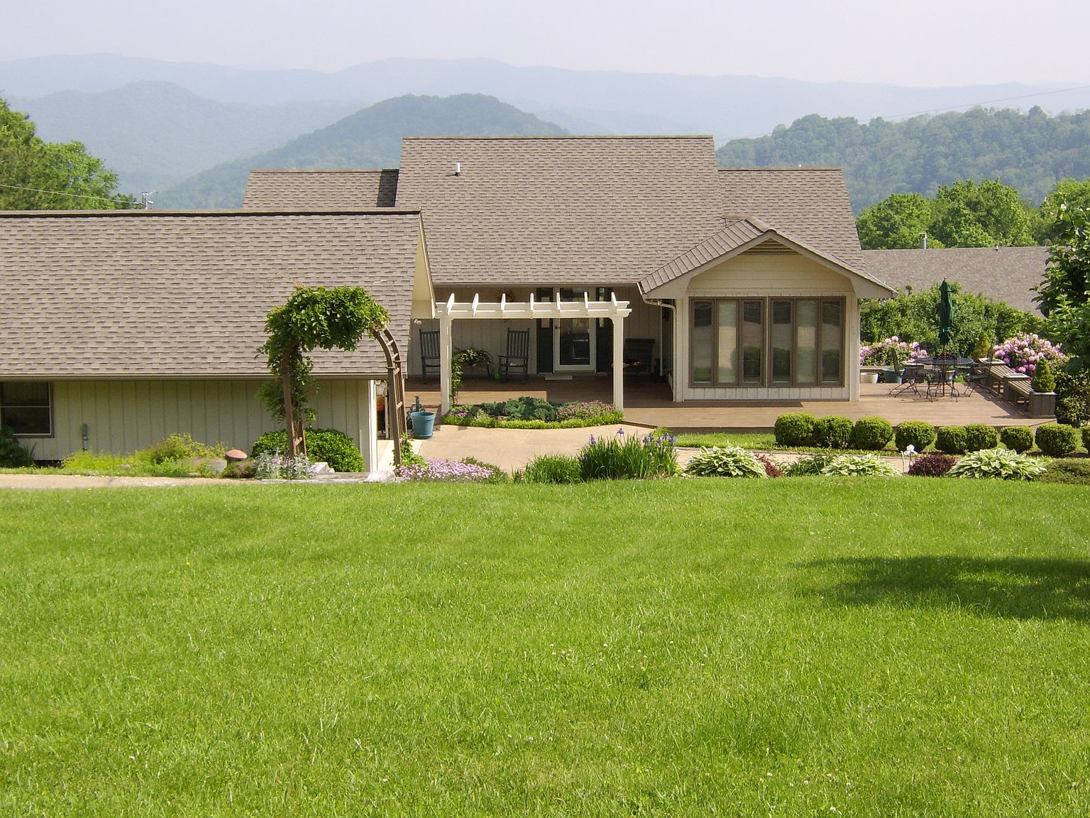 119 Orchard Meadows Ln, Roan Mountain, TN 37687 Zillow