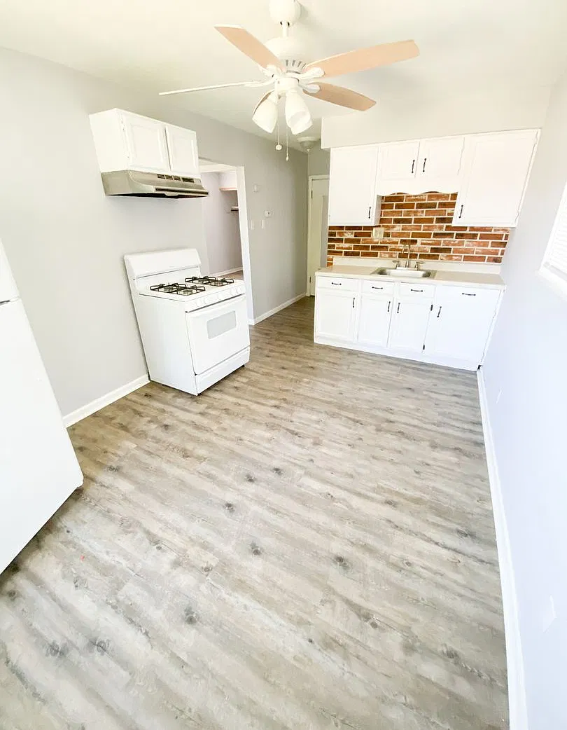 Cheery 1 Bedroom 1 Bath Apartment!! — Photo 1