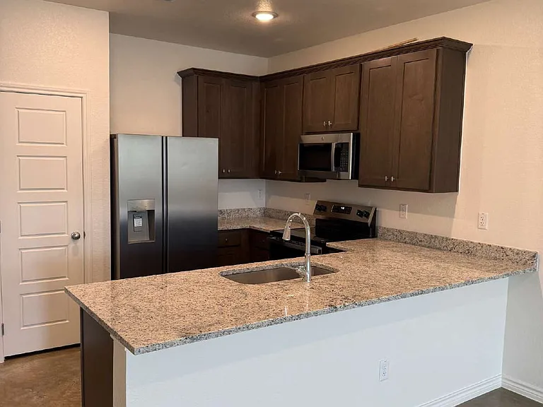 3901 Sugar Hackberry Trl #B — Photo 3