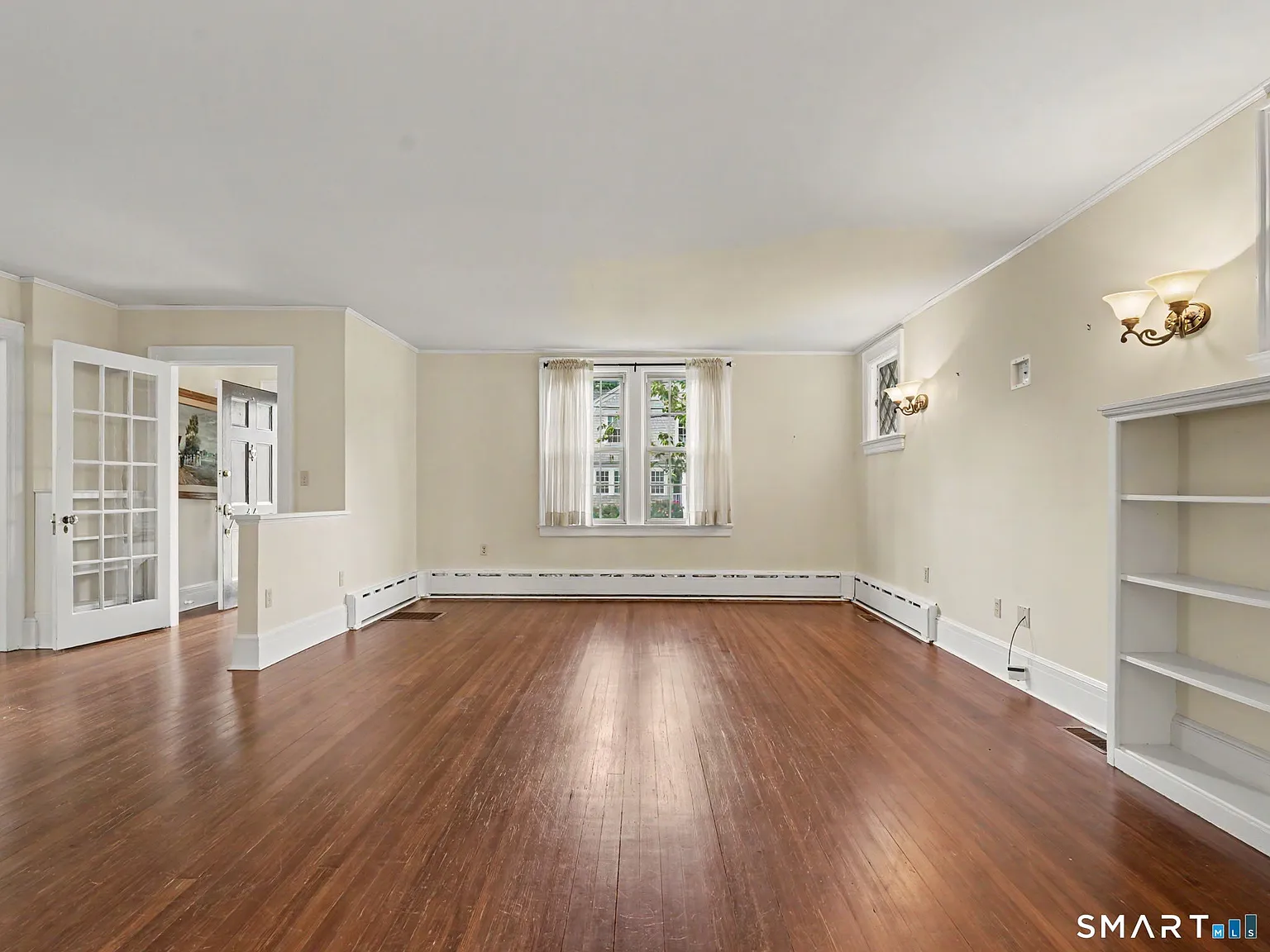 4 bed, 2.5 bath, 2572 sqft, $6,500 — Photo 4